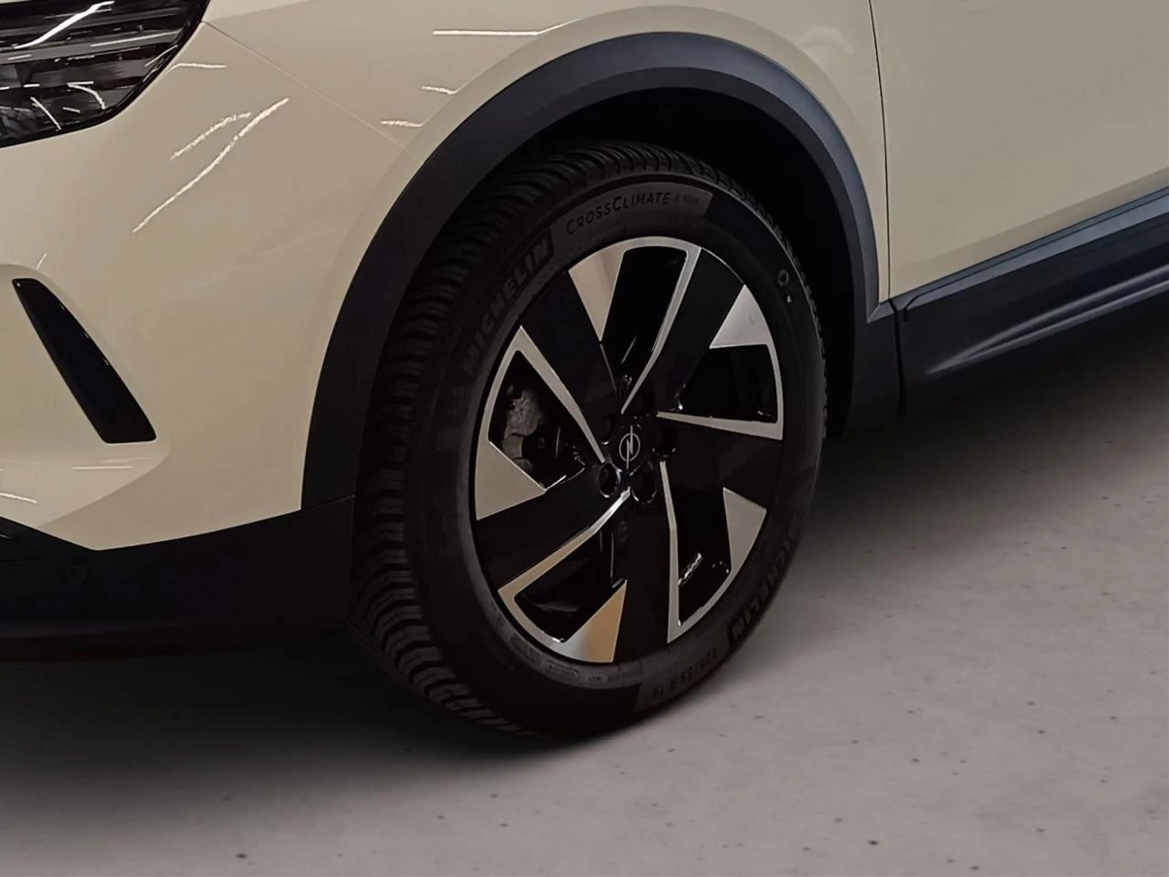 Opel Grandland X Grandland GS Mild-Hybrid eDCT Headup Display — photo 9