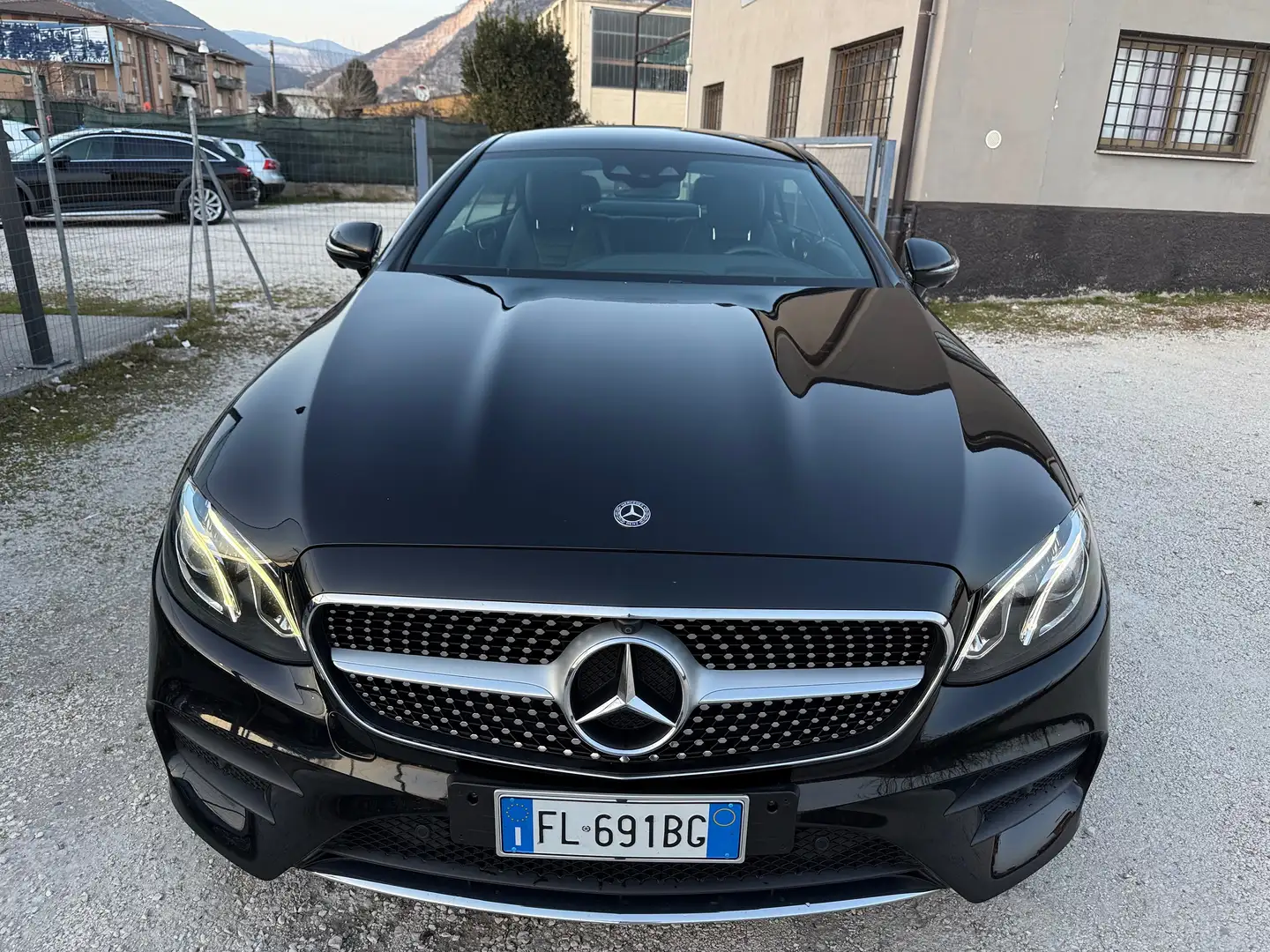 Mercedes-Benz E 220 E Coupe 220 d Premium AMG Led+Navi+Pelle Full Top Noir - 2