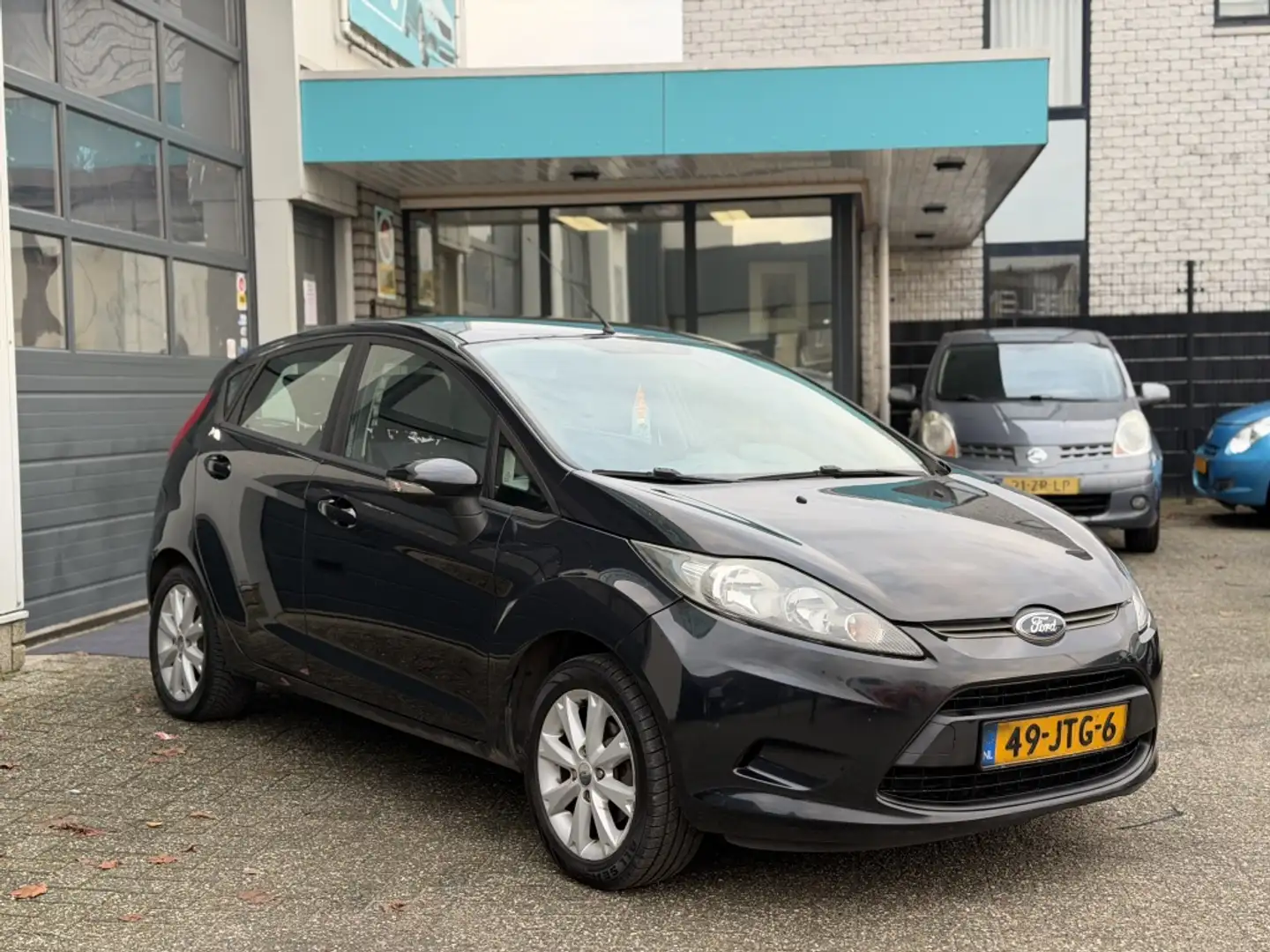 Ford Fiesta 1.25 Trend Schwarz - 2