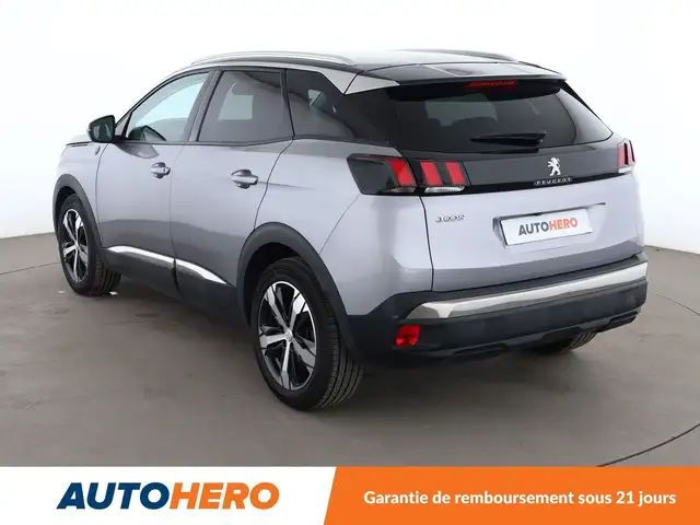 Peugeot 3008 view 4