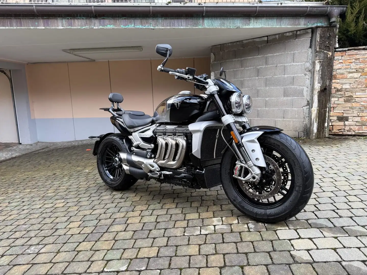 Triumph Rocket 3 R Crome Edition Linited - 1