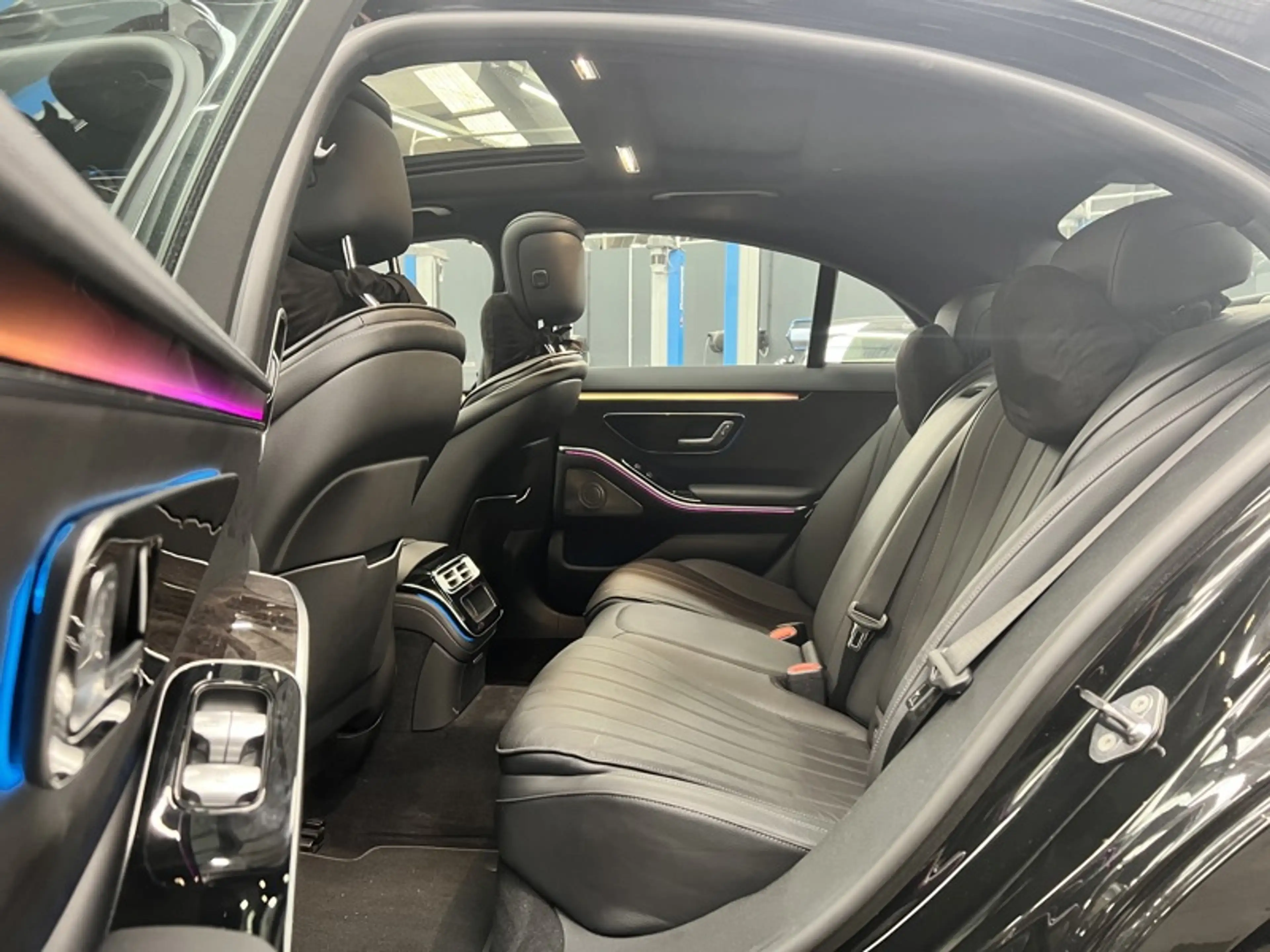 Mercedes-Benz S 350 d AMG Line — photo 9