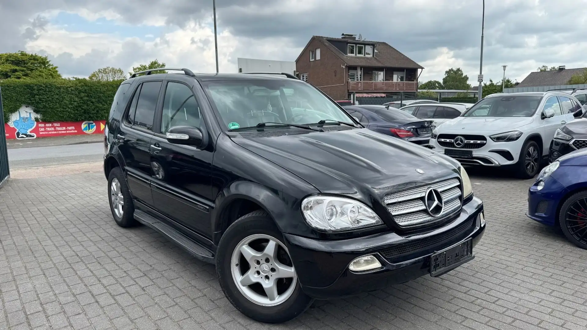 Mercedes-Benz ML 350 Final Edition | AUTOMATIK | 7-SITZE | AHK Noir - 1