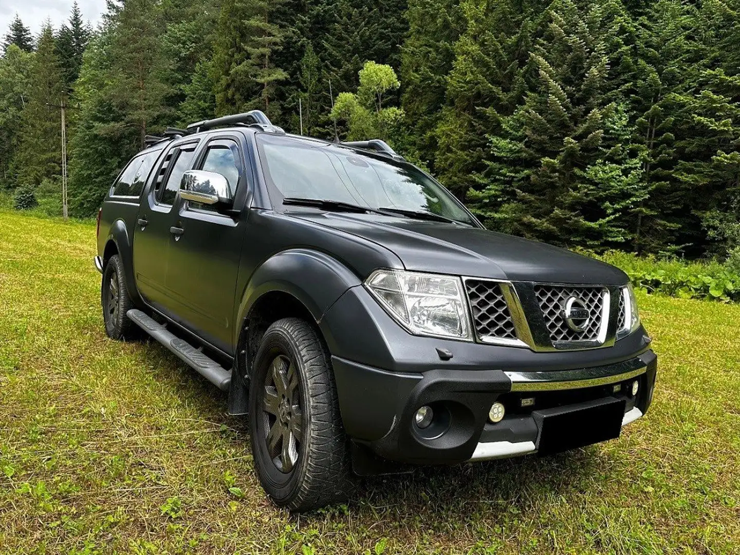 Nissan Navara Navara DPF Autm.LE Grau - 2
