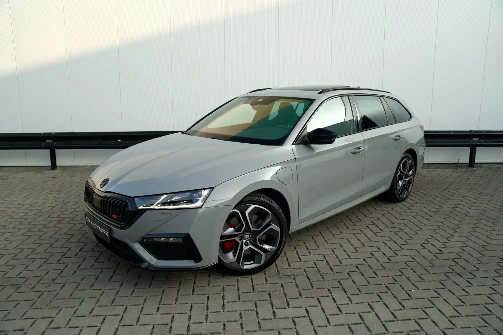 Skoda Octavia RS | HYBRIDE | PANO | 245 PK | HUD | FULL | TOP!! Grijs - 1