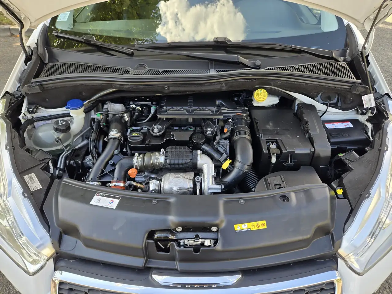 Peugeot 208 208 — photo 11