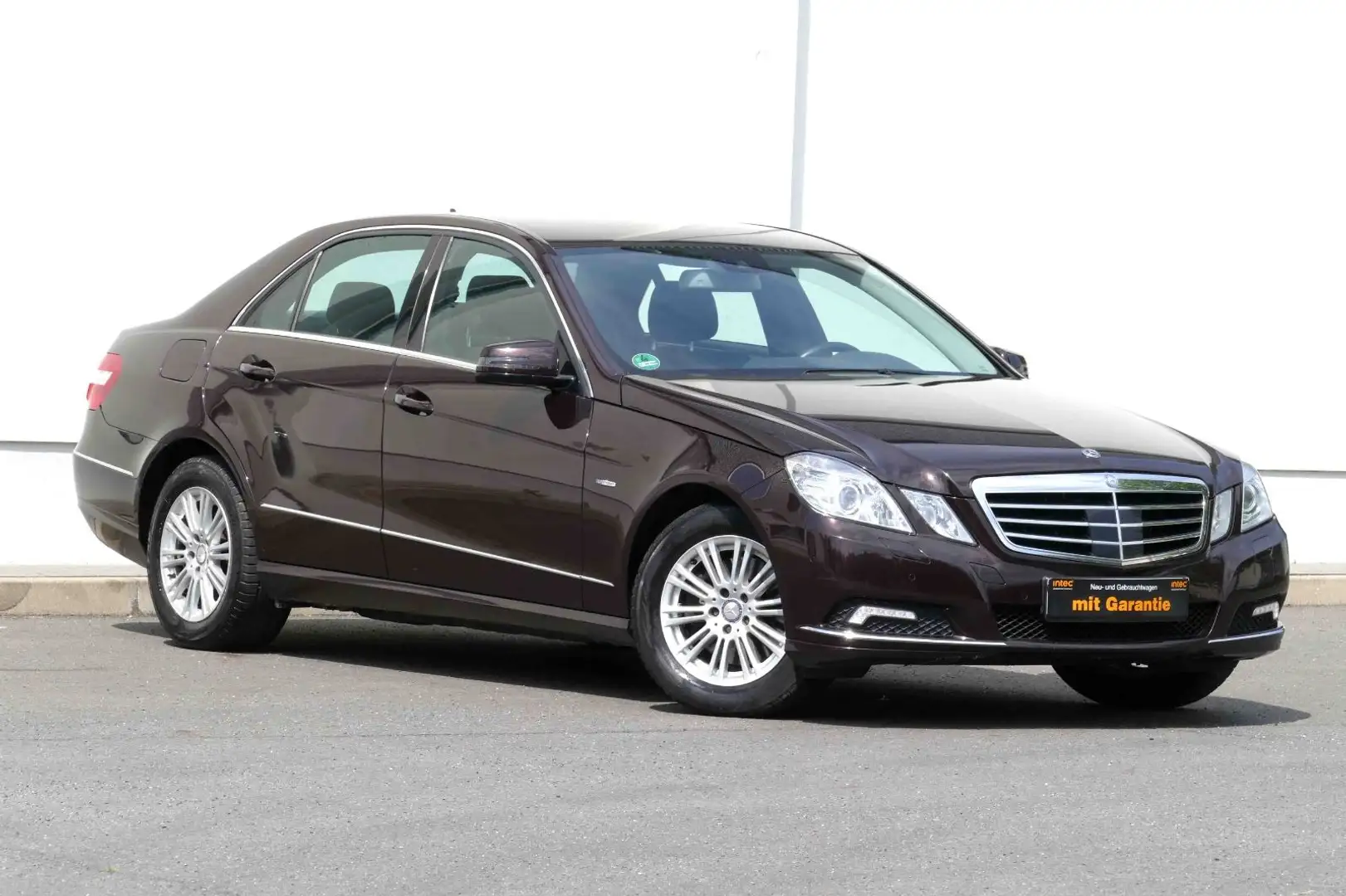 Mercedes-Benz E 350 CGI AUTOM.°LEDER°ABSTANDS°TÜV NEU°GARANTIE Brun - 2