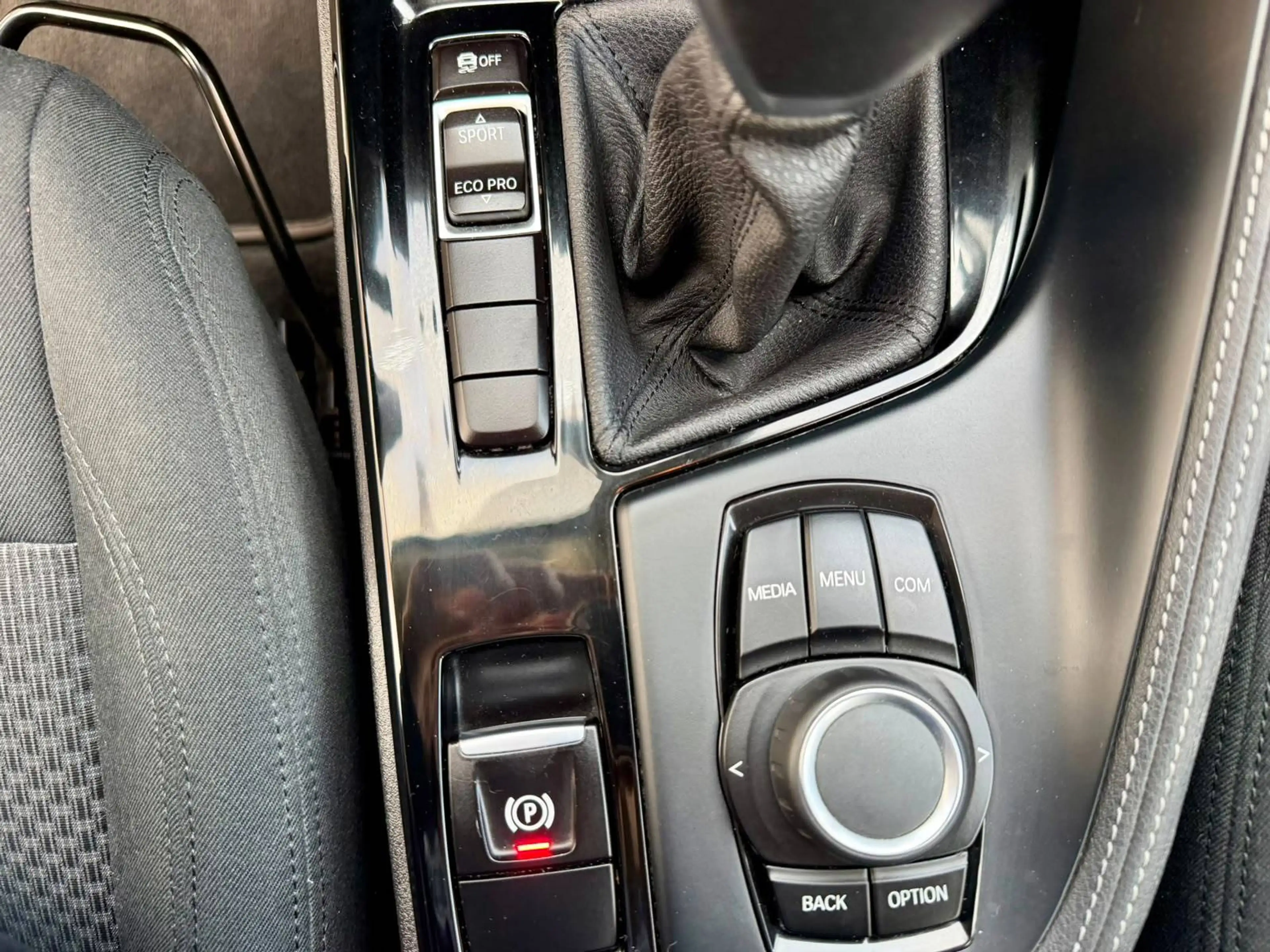 BMW X2 1.5i sDrive18 ECRAN/CLIM/TEL/JANTES-ALU/FRONT/CARNET👍 — photo 15
