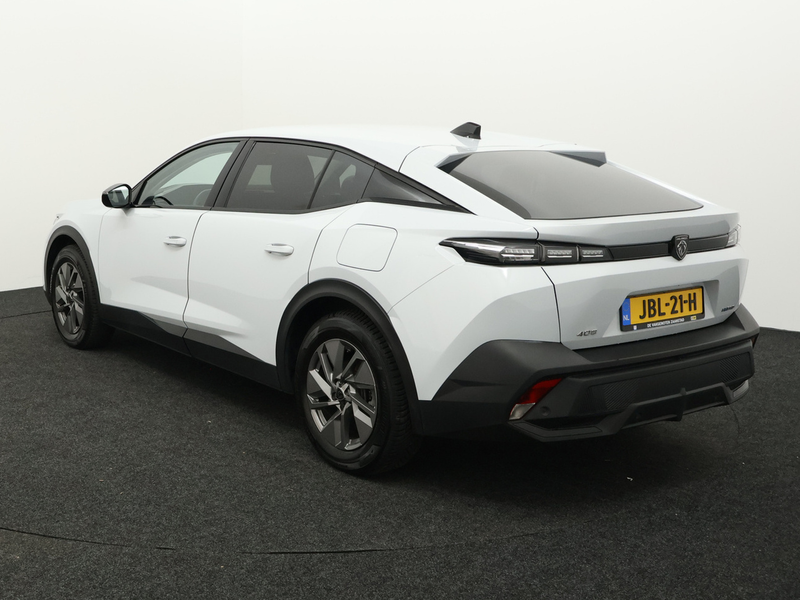 Peugeot 408 1.6 HYbrid Allure 180 EAT8 — photo 3