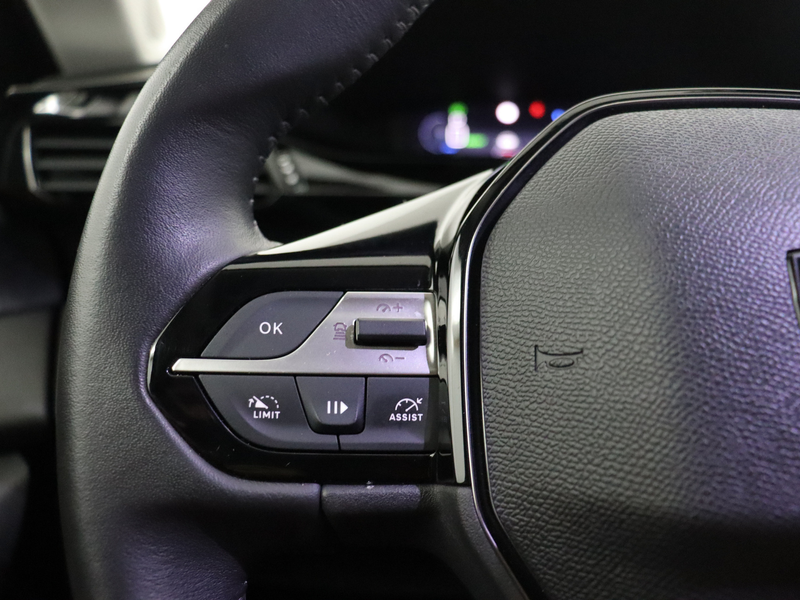 Peugeot 408 1.6 HYbrid Allure 180 EAT8 — photo 21