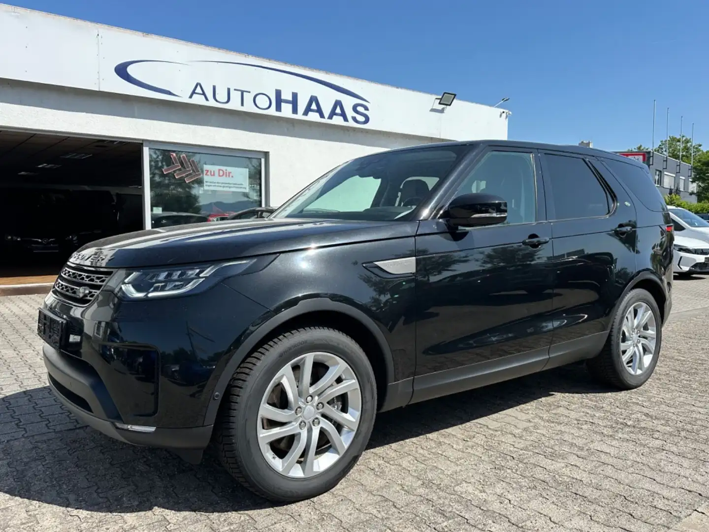 Land Rover Discovery 5 SE SDV6 Schwarz - 1