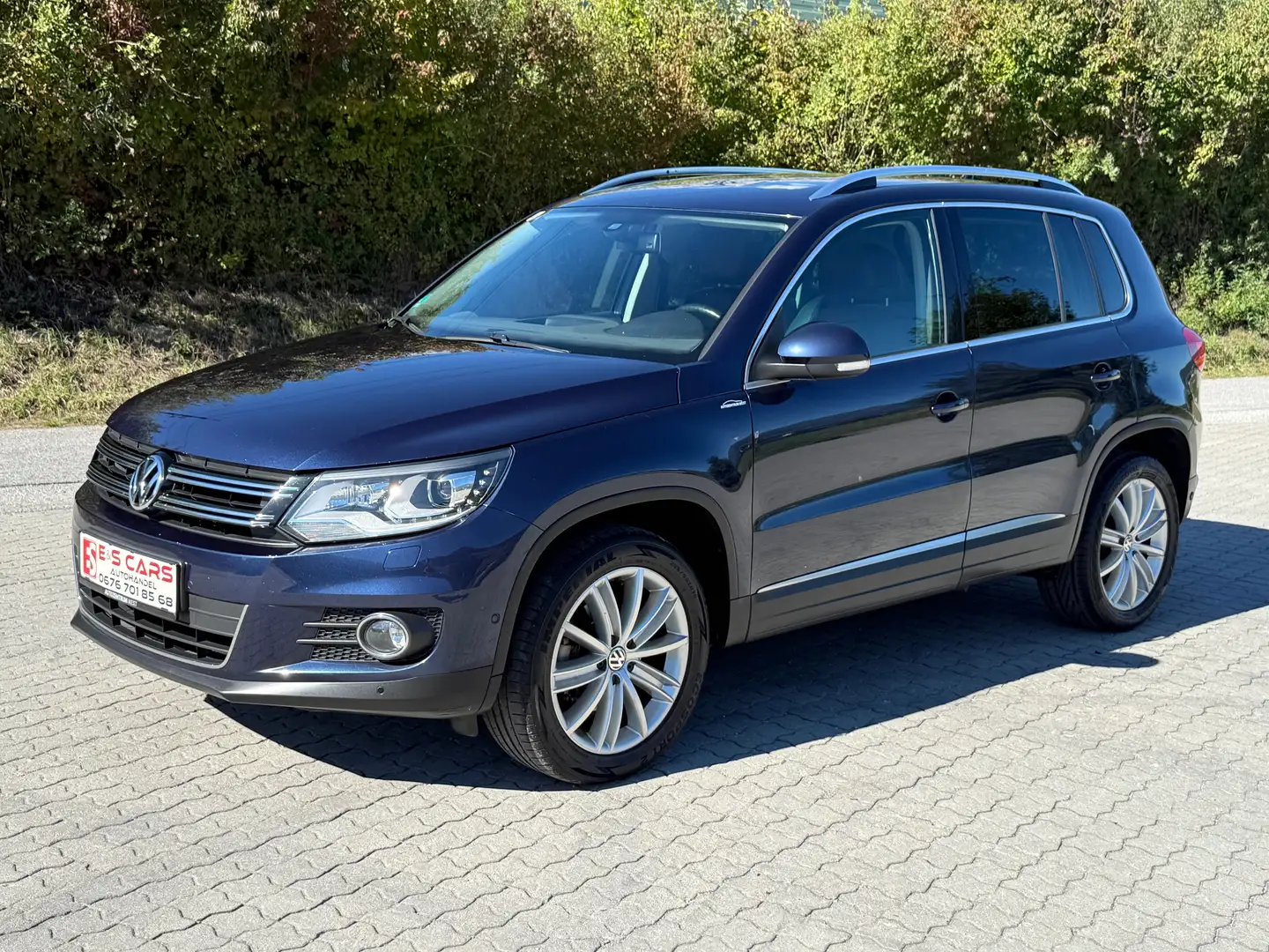 Volkswagen Tiguan 2.0 TDI 4Motion Sport&Style V-Line Blau - 2