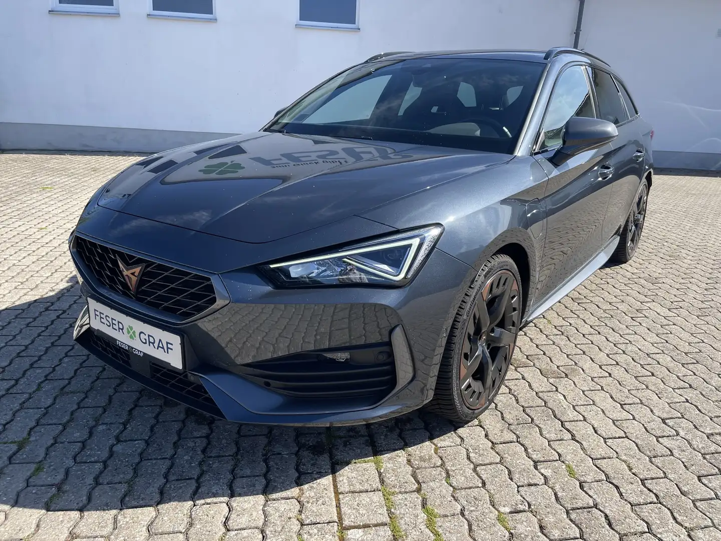 CUPRA Leon 1.4 e-Hybrid 19" ACC KAMERA PANO Grau - 2