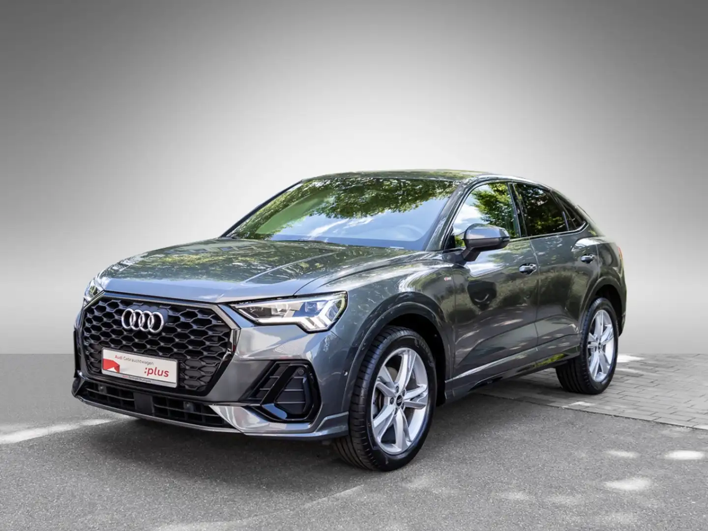 Audi Q3 35 TFSI S line LED virtCo SHZ PDC+Kamera 19'' Grau - 2