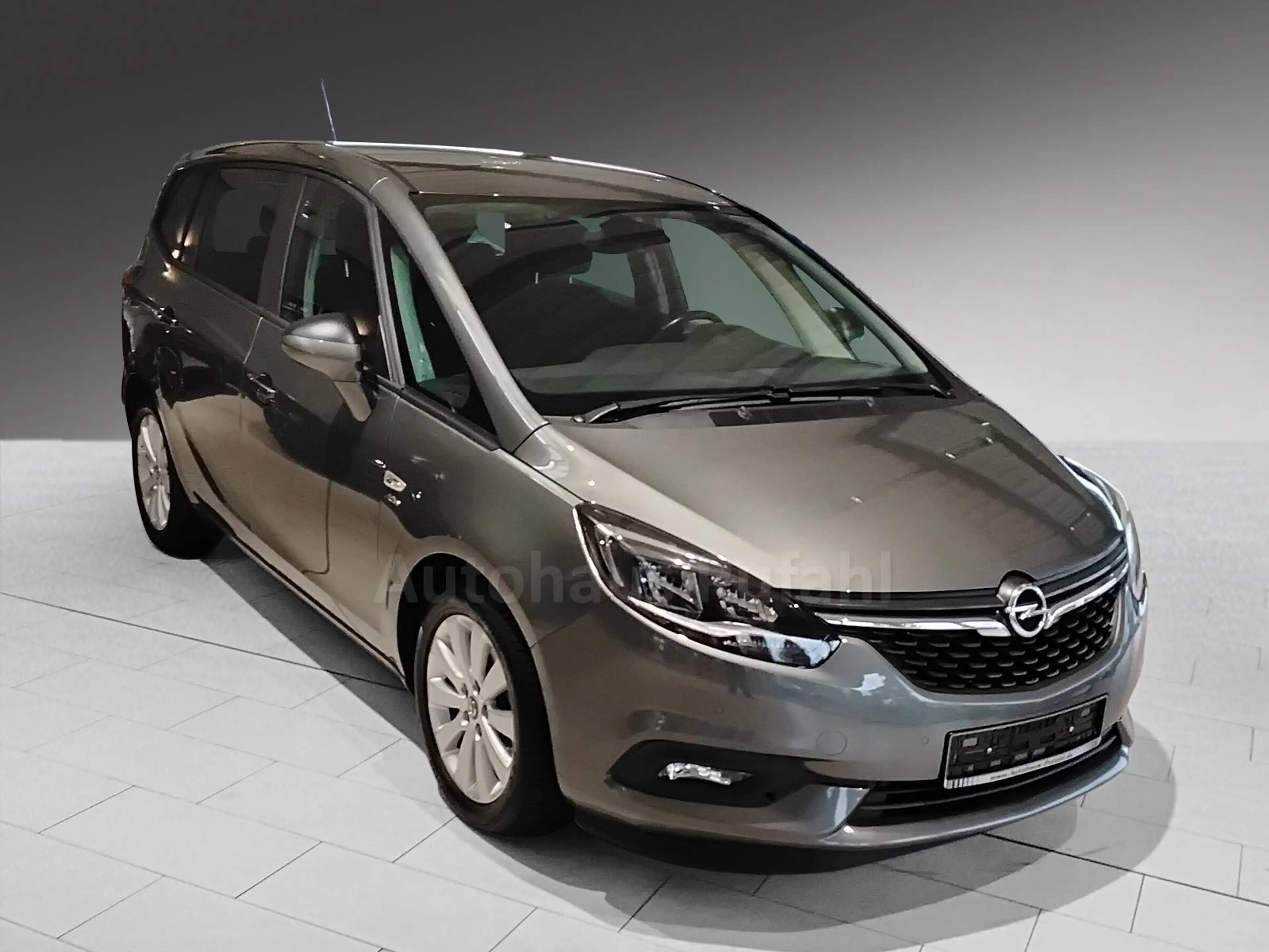 Opel Zafira Tourer wenig KM vom Opel Partner