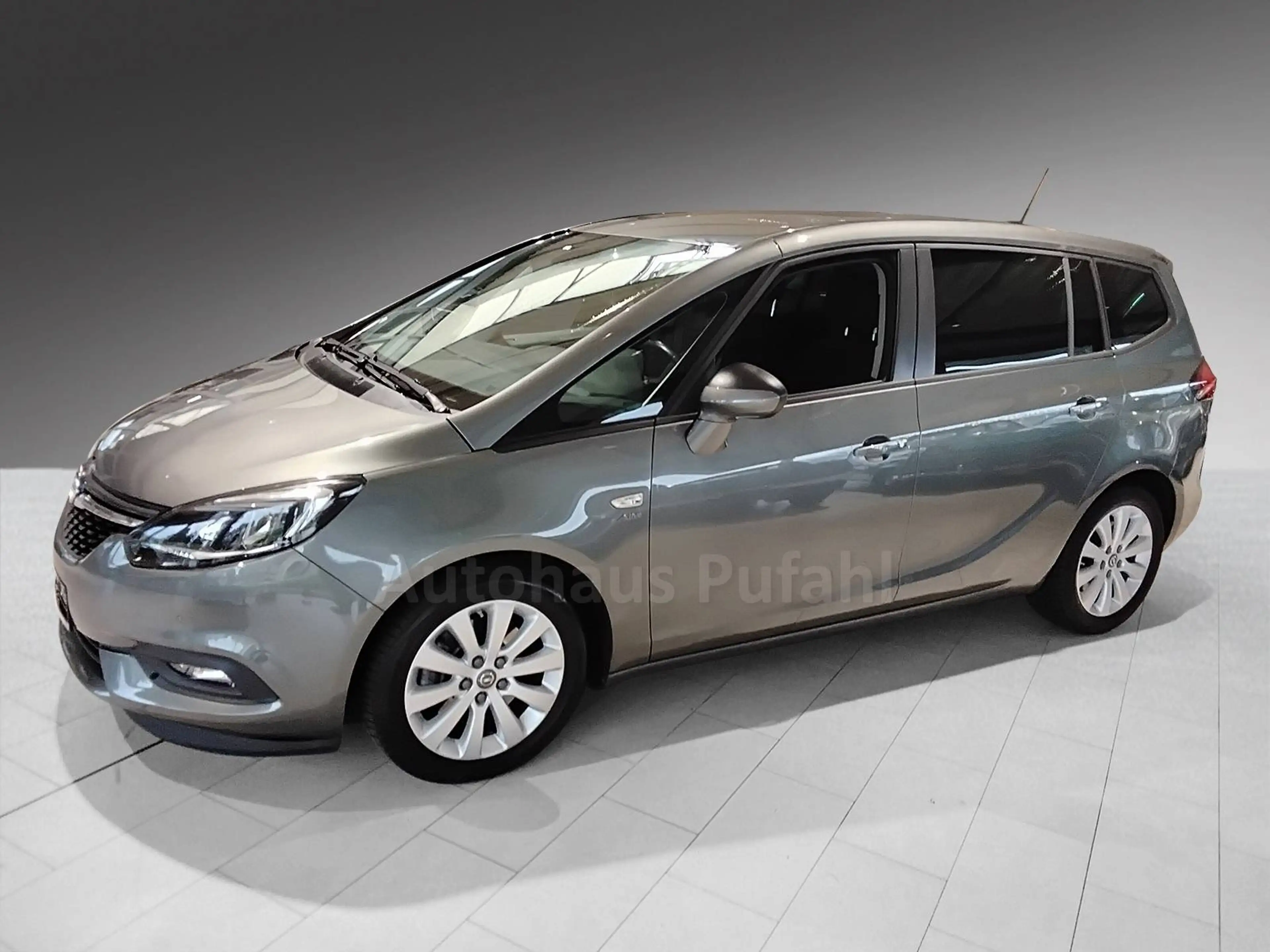Opel Zafira Tourer wenig KM vom Opel Partner — photo 10