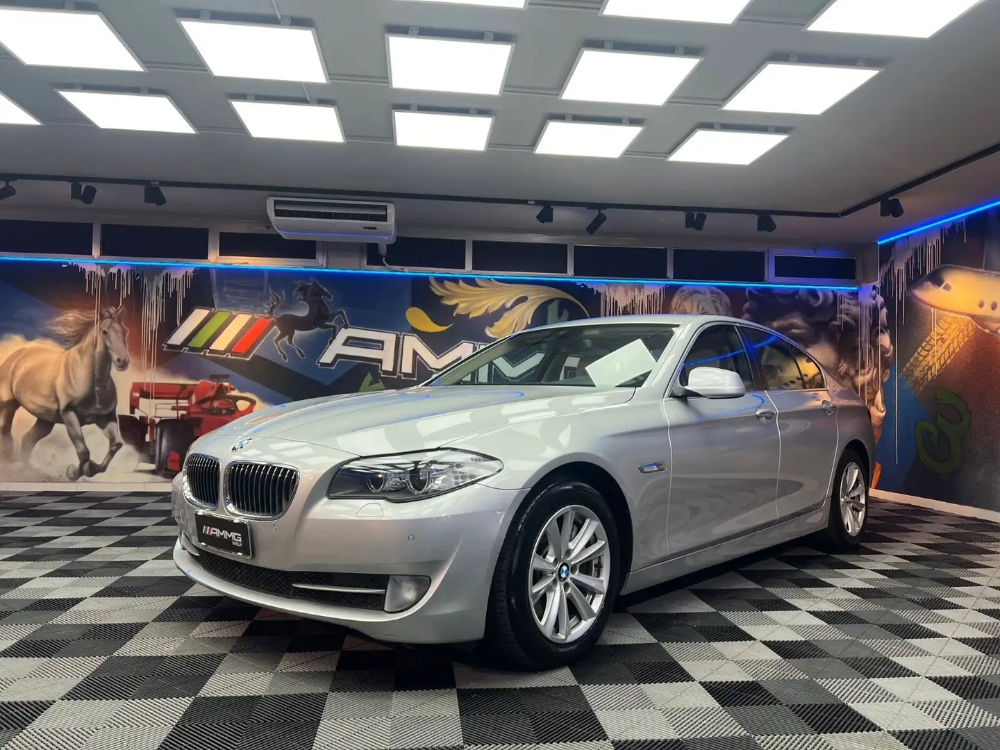 BMW 535 535i Futura (414) Stříbrná - 1