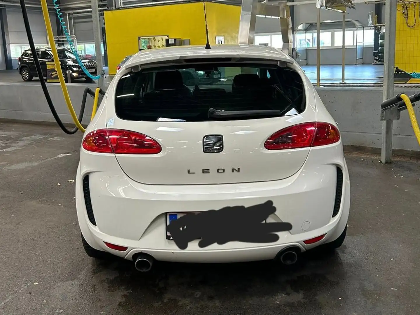 SEAT Leon Leon Salsa Sport 1,4 Salsa Sport Weiß - 1