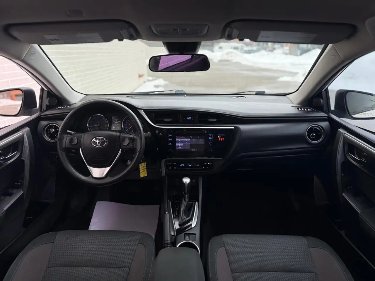 Toyota Corolla снимка Toyota Corolla