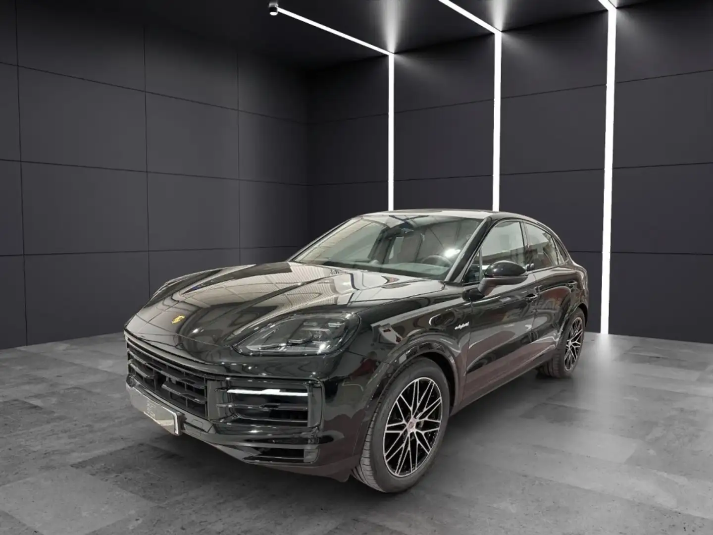 Porsche Cayenne Coupé E-Hybrid Aut. Černá - 1