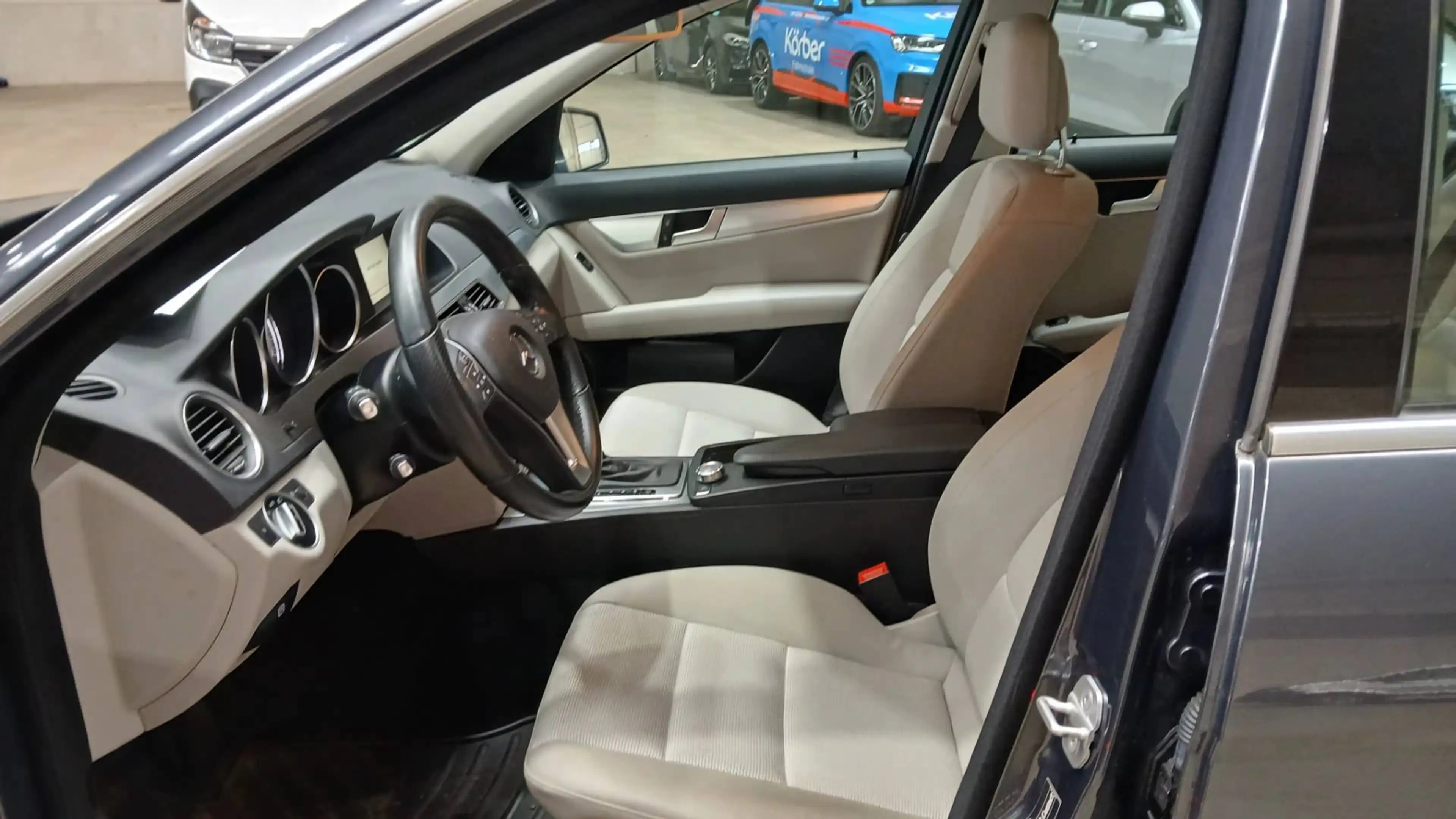 Mercedes-Benz C 180 C 180 7G-TRONIC Avantgarde Edition C — photo 6
