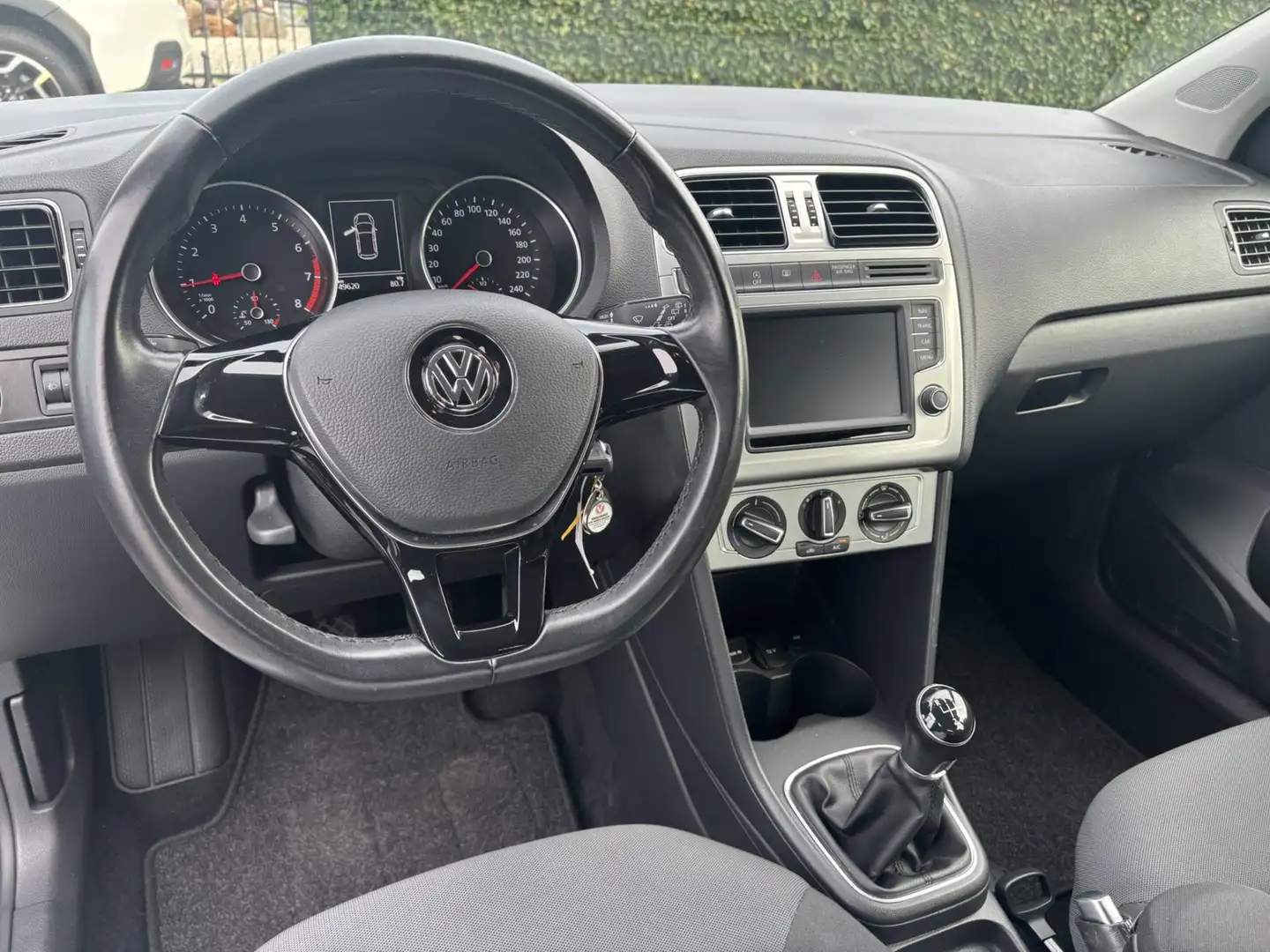 Volkswagen Polo 1.0 BlueMotion | Cruise control | Full map navi | Grigio - 2