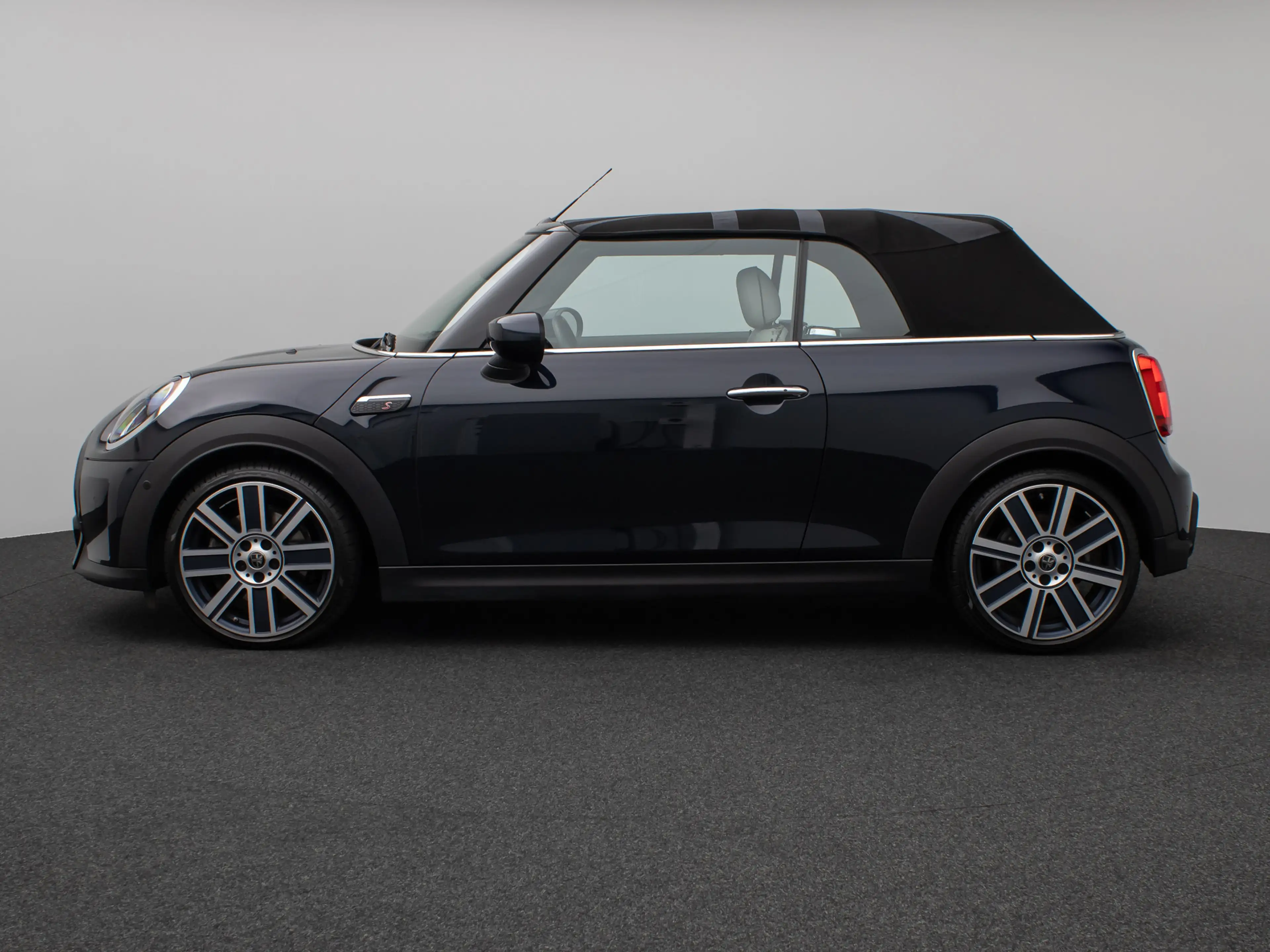 MINI Cooper S Cabrio MINI Yours Kamera HUD H K Voll — photo 11
