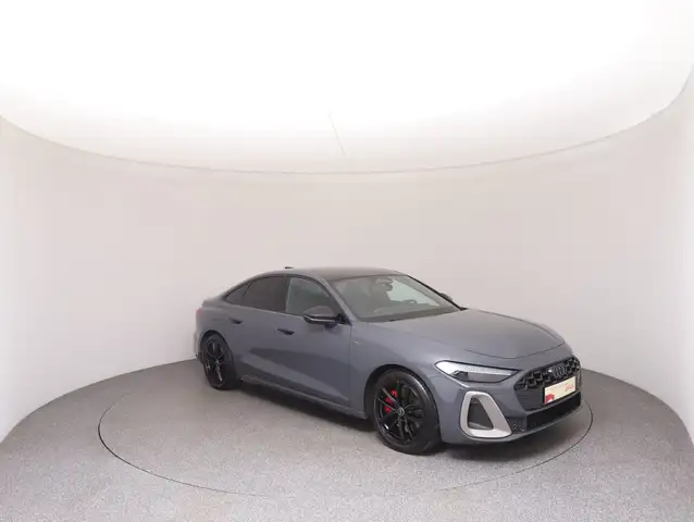 Audi A5 view 2