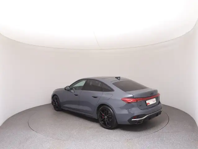 Audi A5 view 5