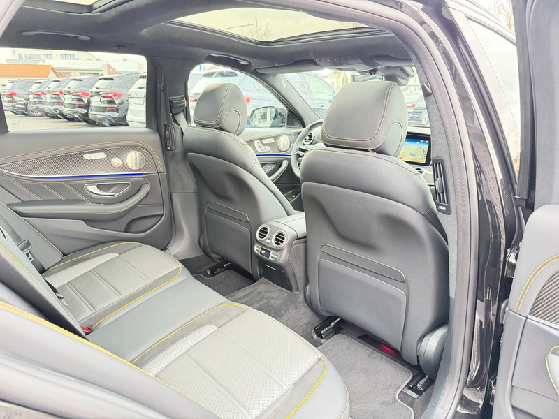Mercedes-Benz E 63 AMG E63S*AMG*4M*EXCLUSIVE*360°ACC*HUD*AHK*LED*DAB* — photo 12