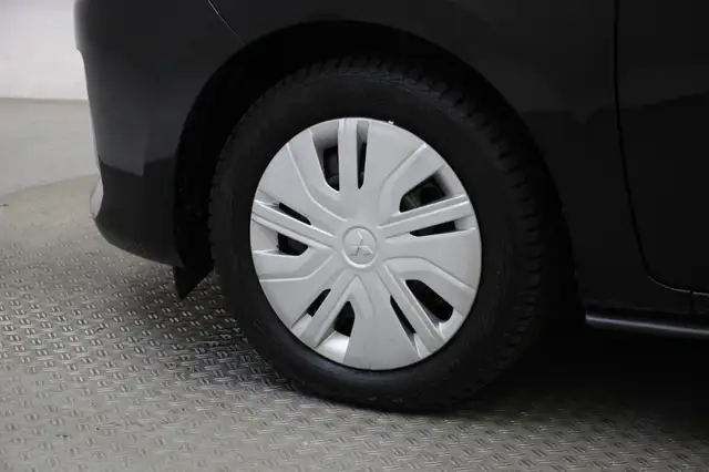 Mitsubishi Space Star view 25