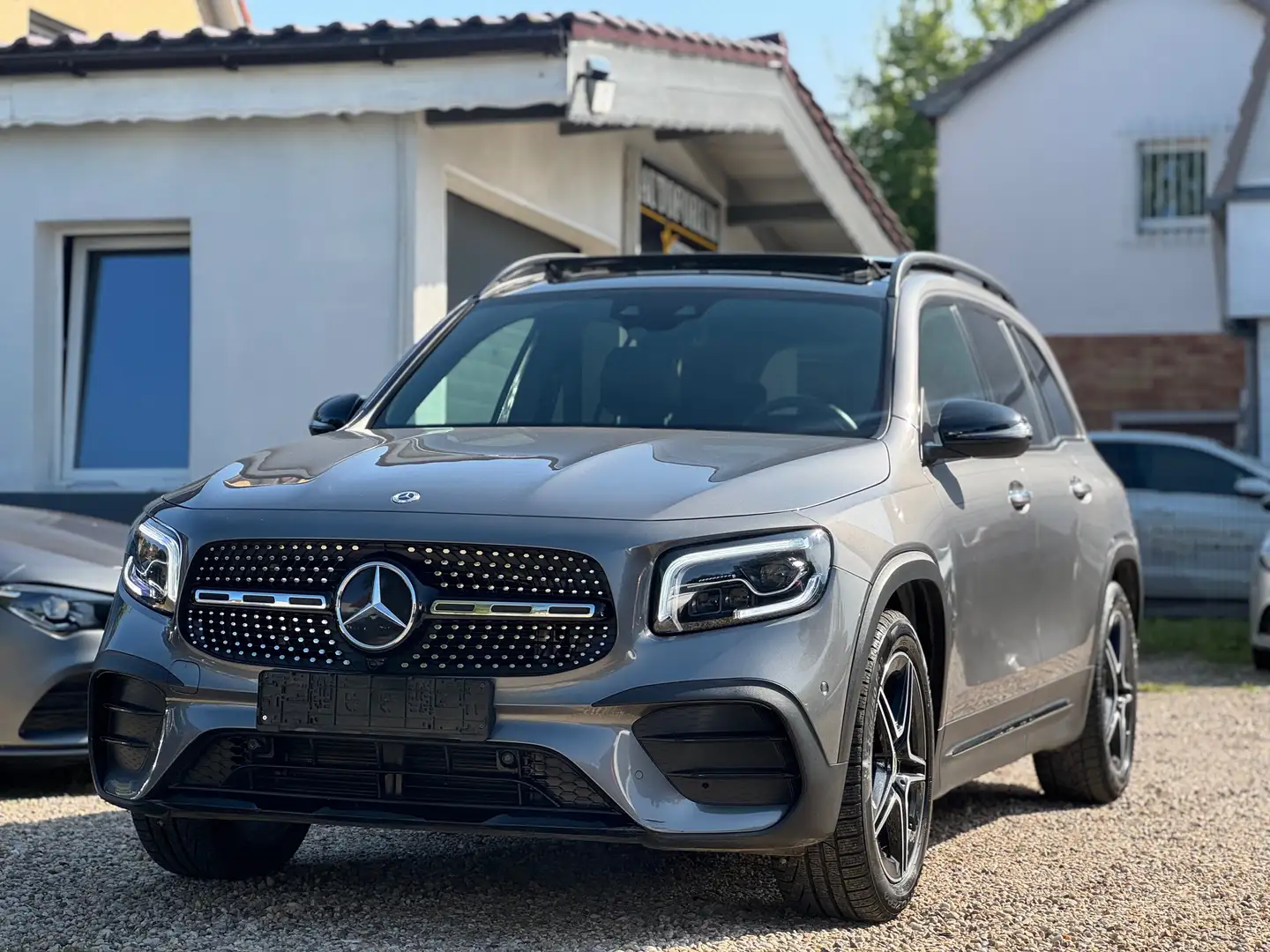 Mercedes-Benz GLB 200 GLB 200 d Pano Memory Multibeam Gris - 1