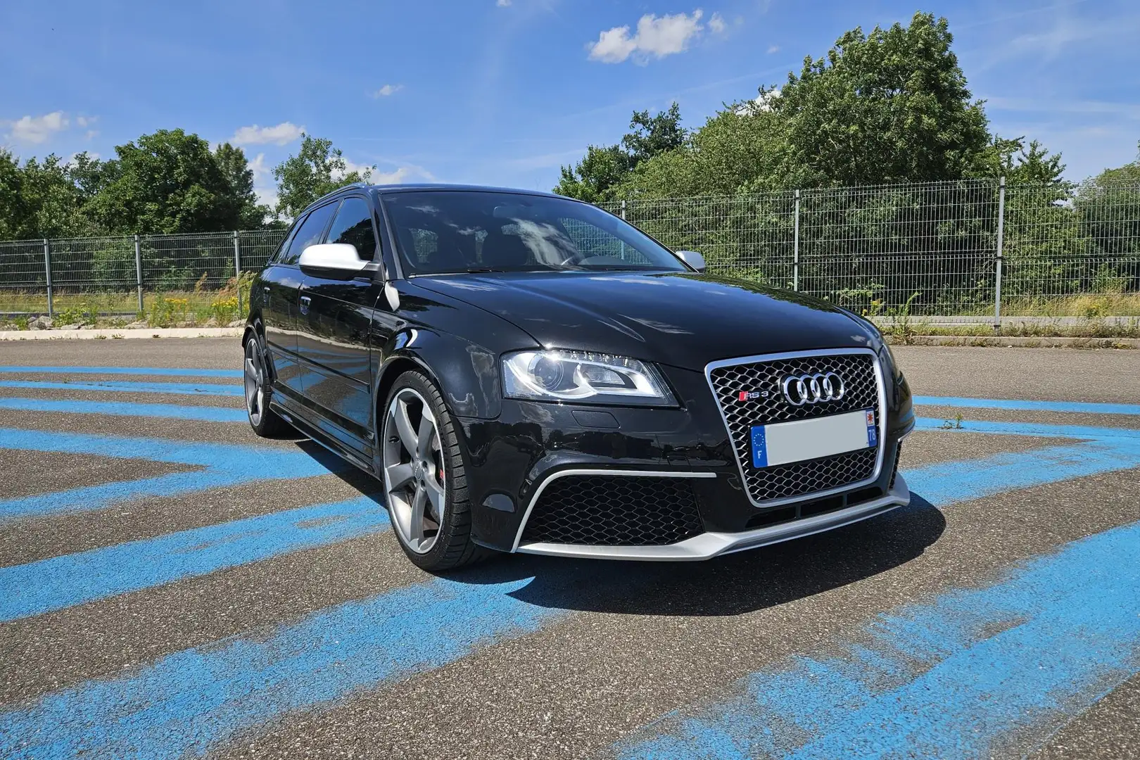 Audi RS3 RS3 SportBack Quattro 2.5 TFSI - 340 - BV S-tronic Noir - 2