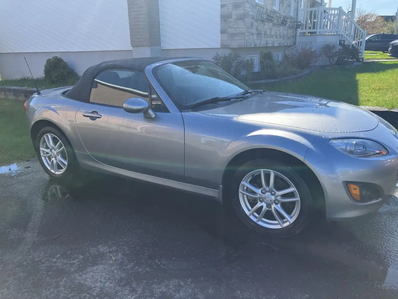 Mazda MX-5 Miata снимка Mazda MX-5 Miata