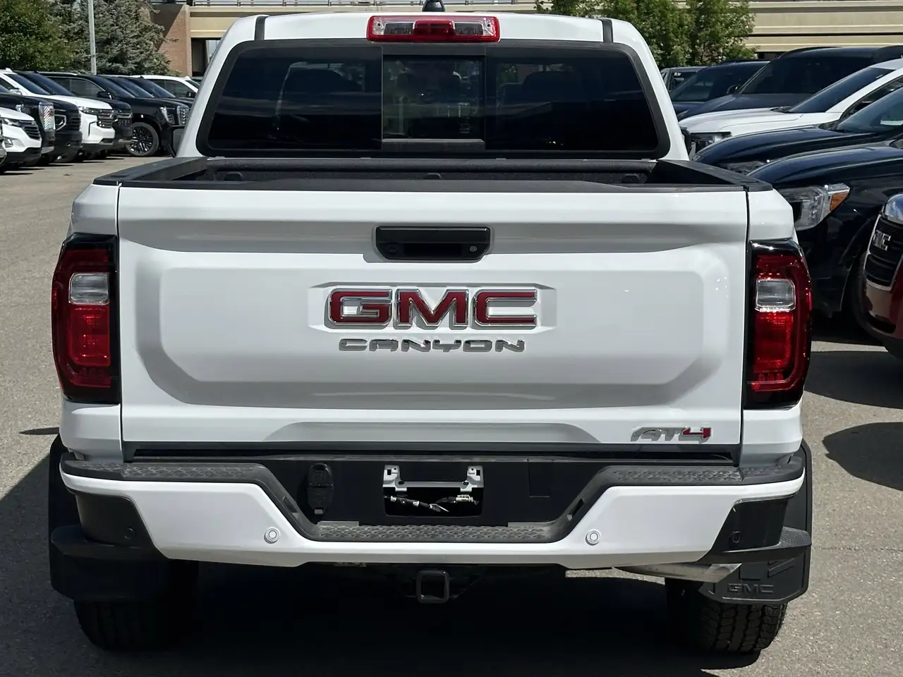 GMC Canyon снимка GMC Canyon