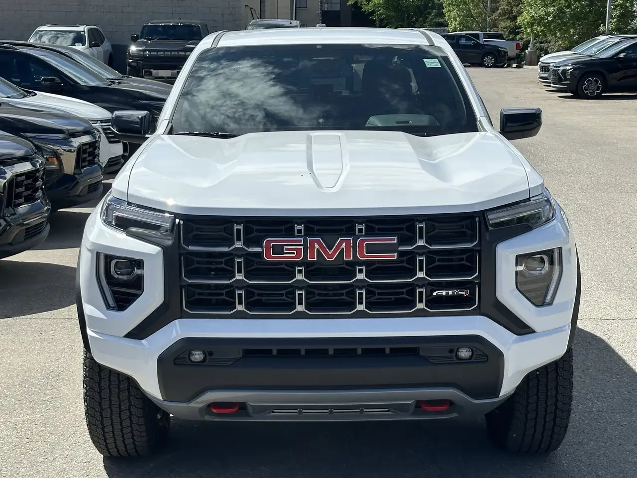 GMC Canyon снимка GMC Canyon