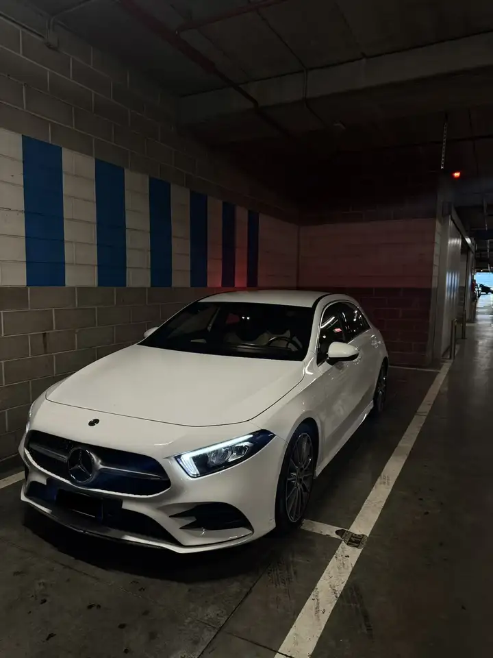 Mercedes-Benz A 180