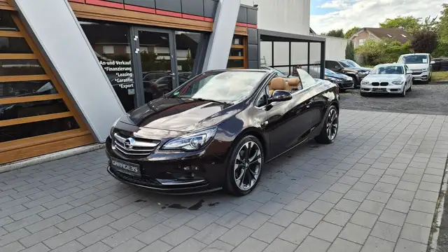 Opel Cascada Ultimate Aut./NAVI/LEDER/BI_XENON/R.CAM