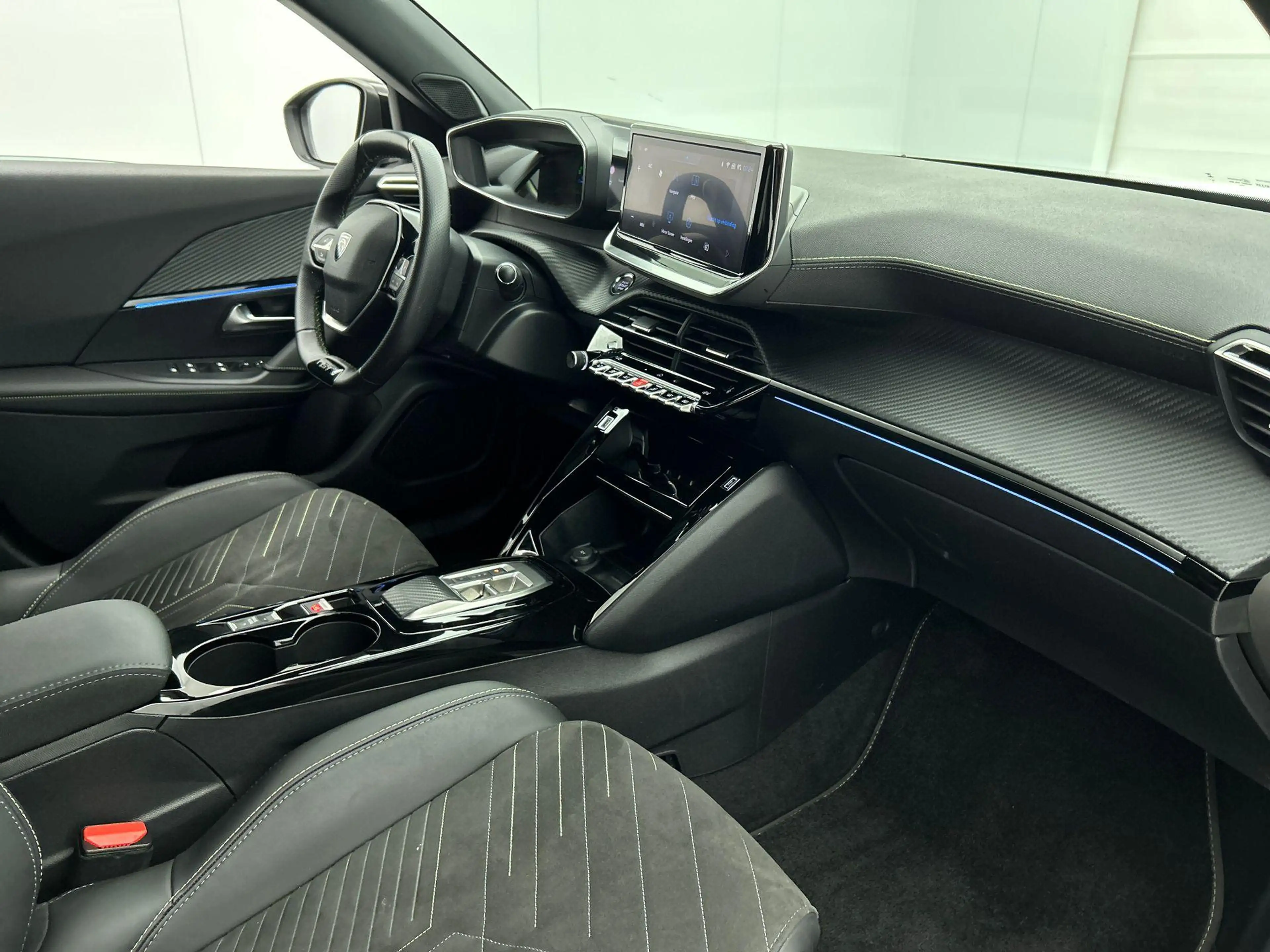 Peugeot e-2008 EV 54 kWh 156pk GT Automaat | 3 Fase | Navigatie | — photo 13