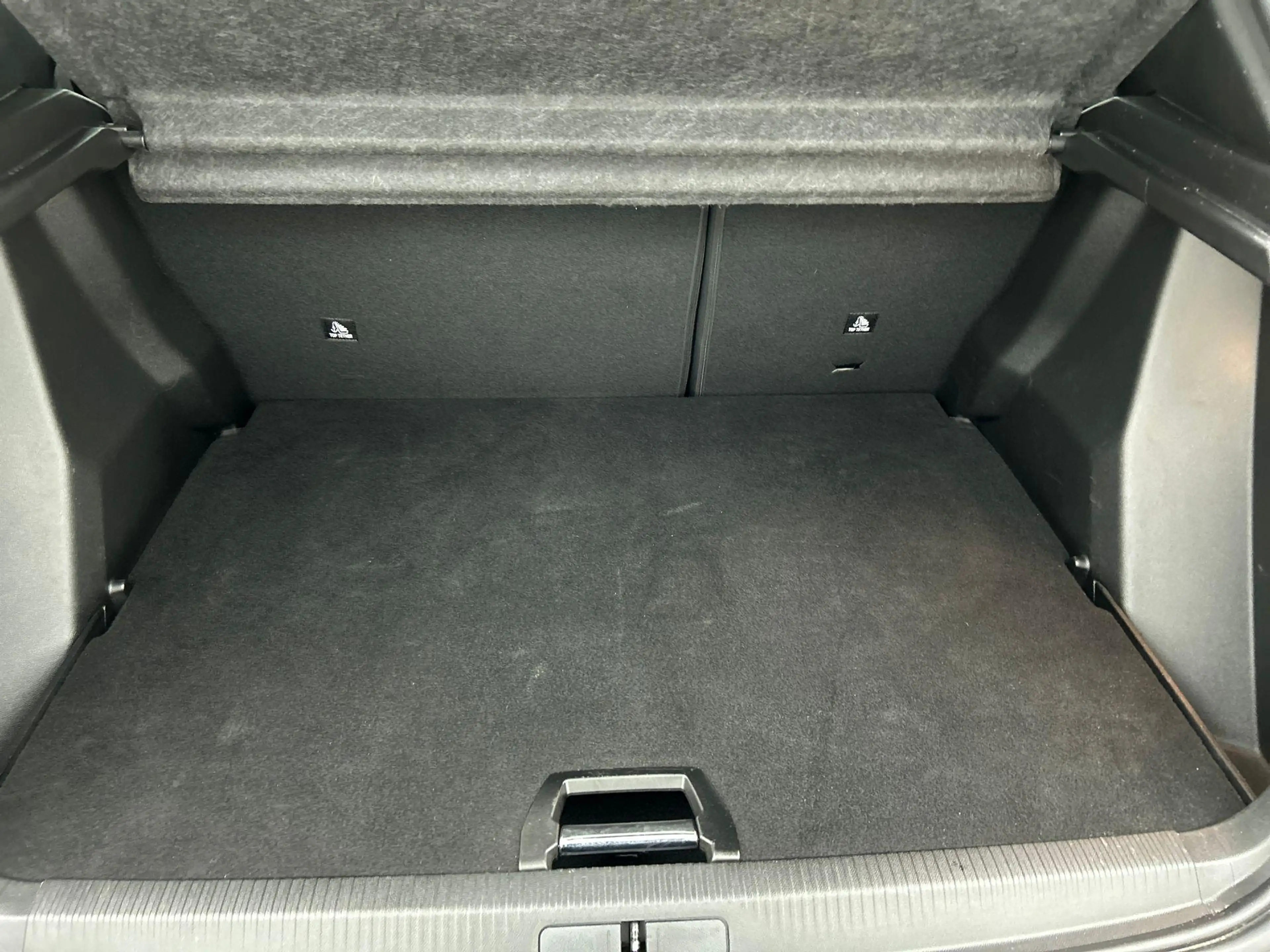 Peugeot e-2008 EV 54 kWh 156pk GT Automaat | 3 Fase | Navigatie | — photo 15