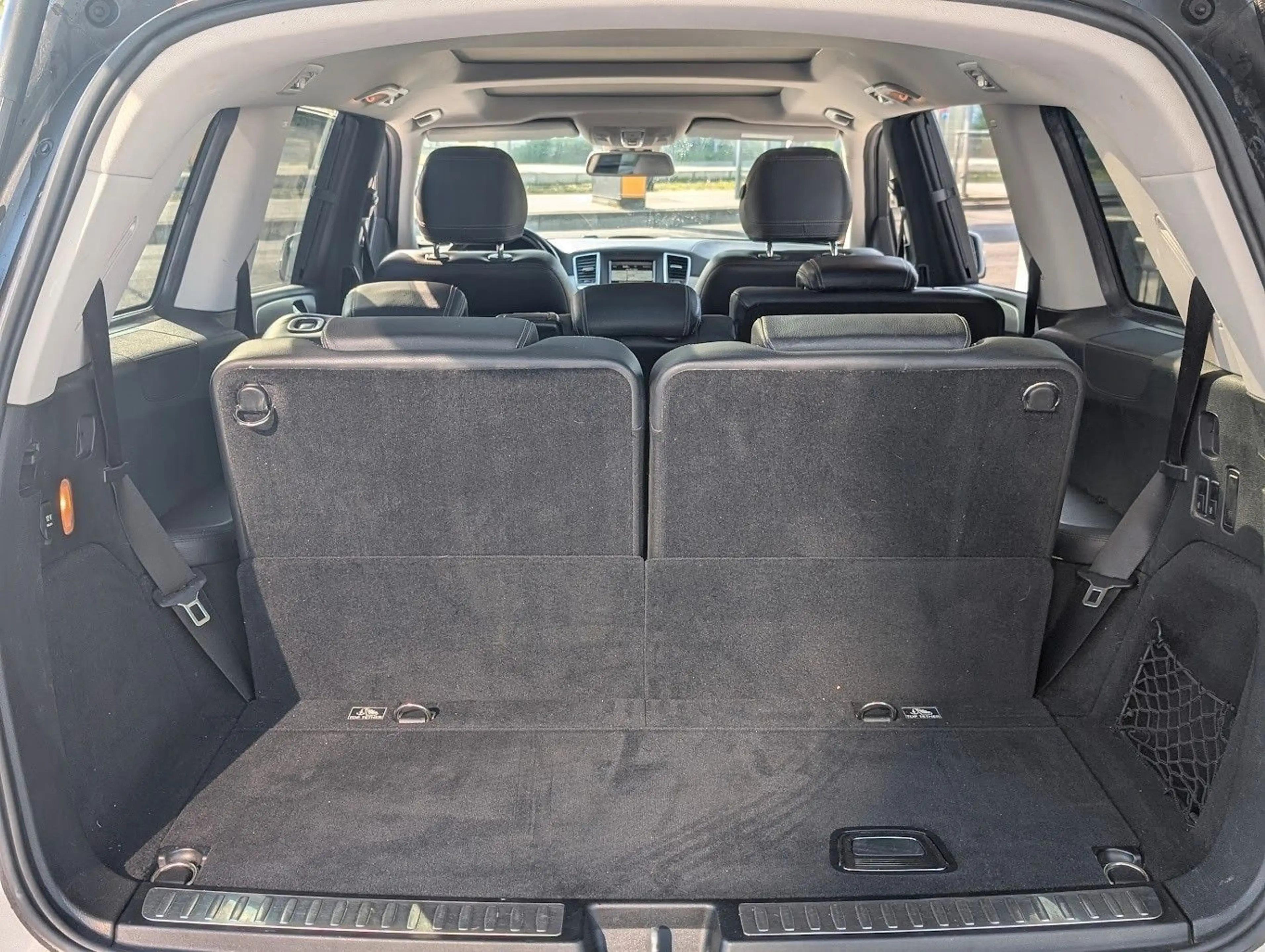 Mercedes-Benz GL 350 CDI 4MATIC PANO. SHZ. NAVI. AIRMATIC — photo 12