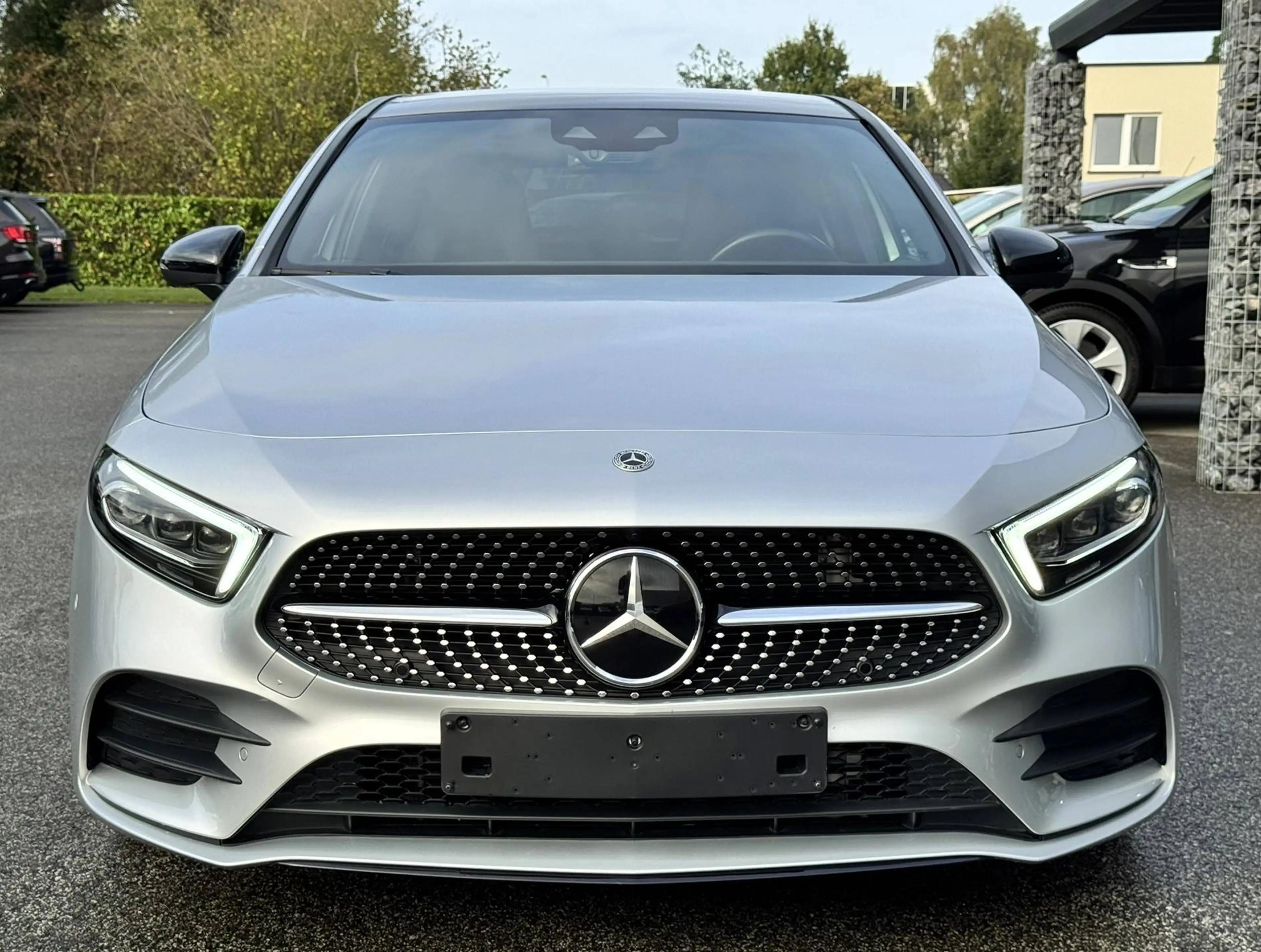 Mercedes-Benz A 200 AMG LINE / CARPLAY / 360 CAMERA / HUD / PANODAK / LED — photo 2