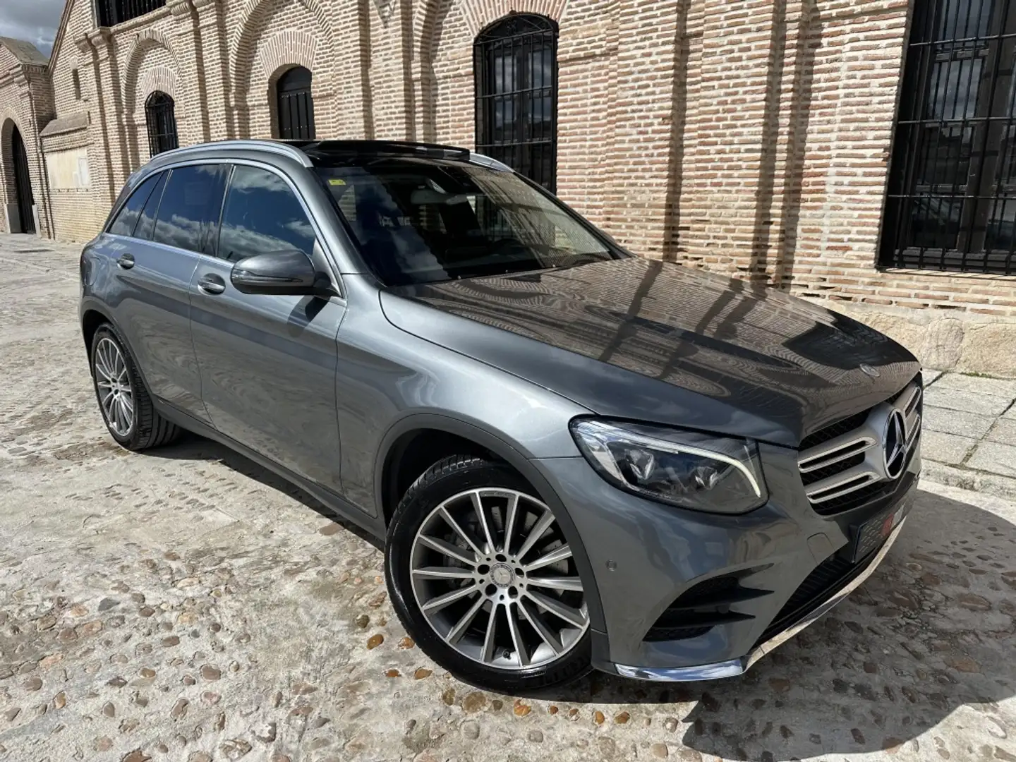 Mercedes-Benz GLC 250 250d 4Matic Aut. Grau - 2