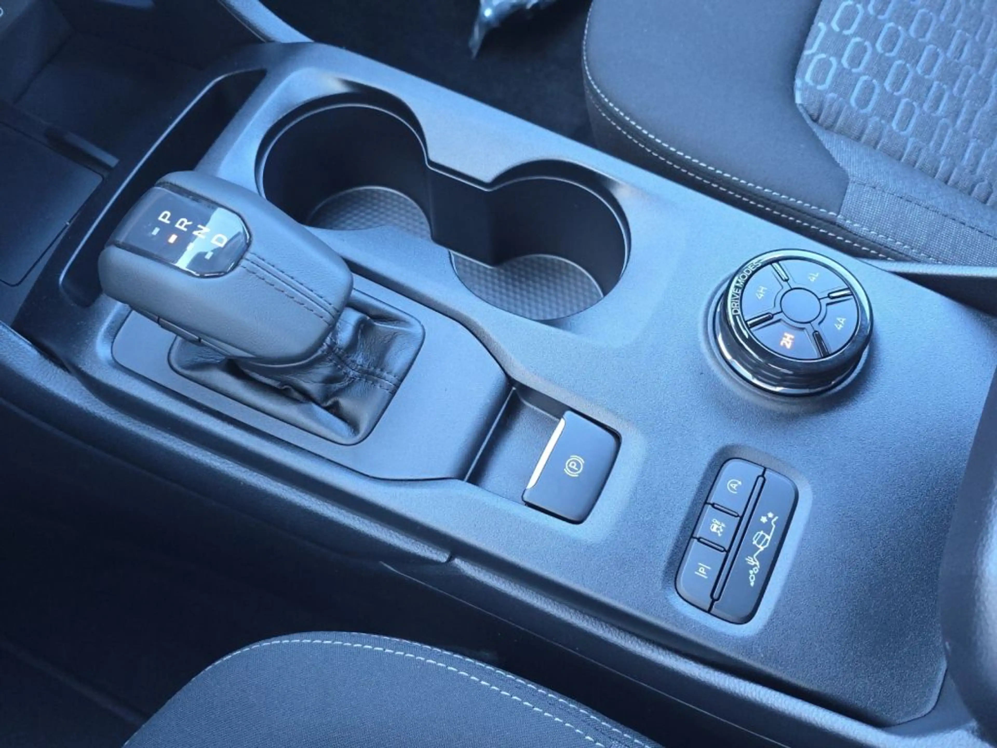 Ford Ranger Extrakabine XLT 3.0D V6 Automatik — photo 9