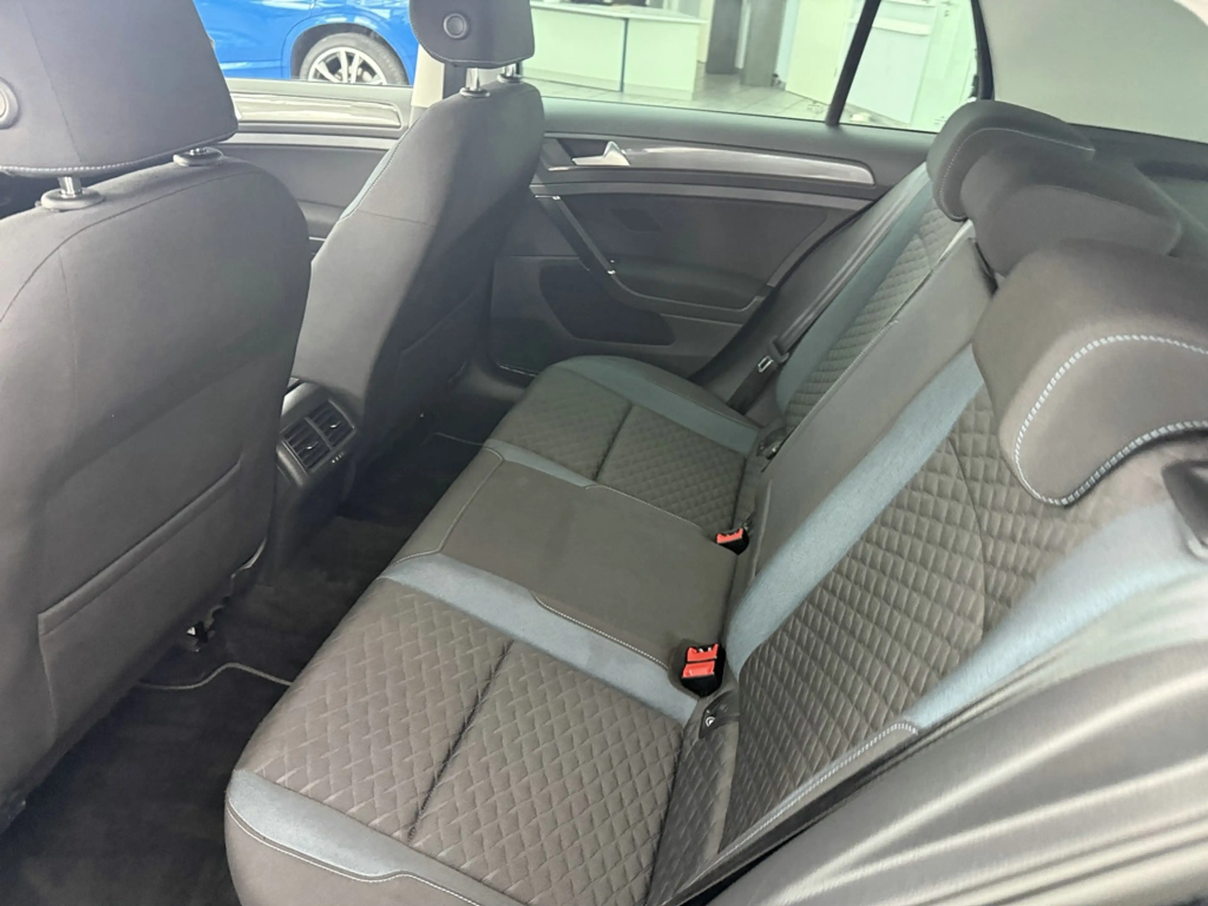 Volkswagen Golf VII 1.0 TSI IQ.DRIVE, 2.Hd., Navi, Sitzh. — photo 15