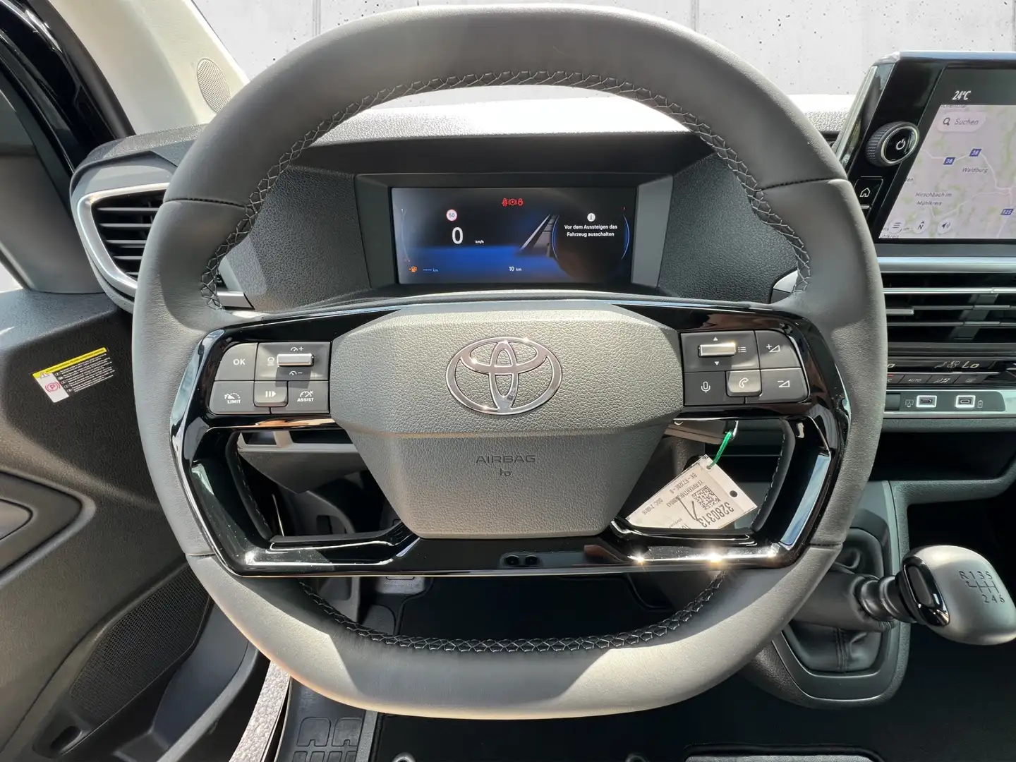 Toyota Proace Verso L1 Shuttle 2,0 D-4D 145 8-Sitzer 5t. Schwarz - 2