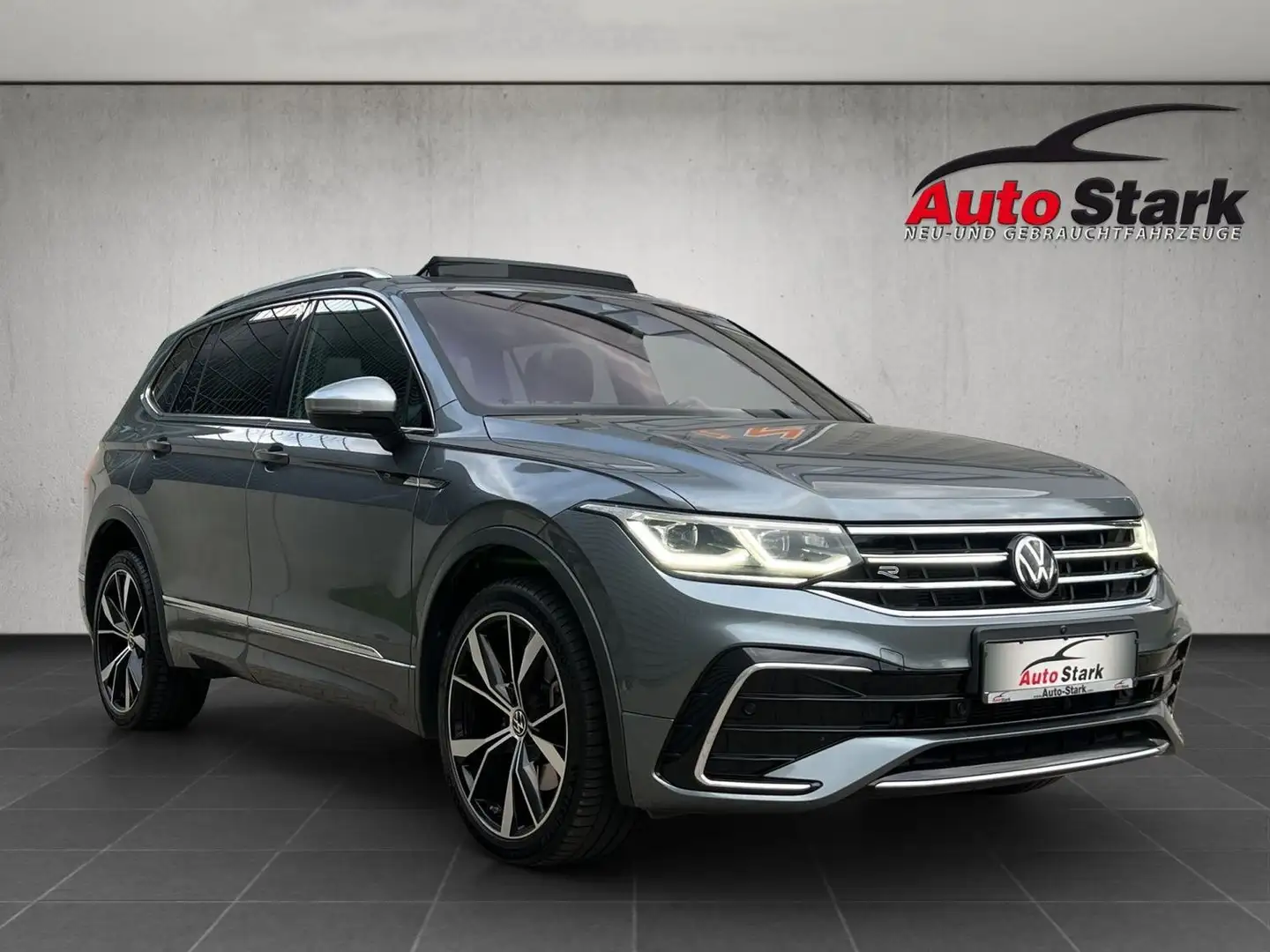 Volkswagen Tiguan R-Line 4Motion°7-Sitzer°ACC°AHK°Pano°Std-hzg°Apple Grau - 2