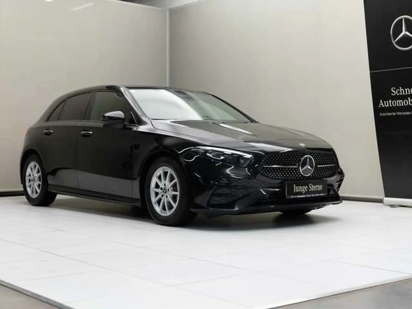 Mercedes-Benz A 180 d Kompaktlimousine AMG Line SpurW LM Negro - 2