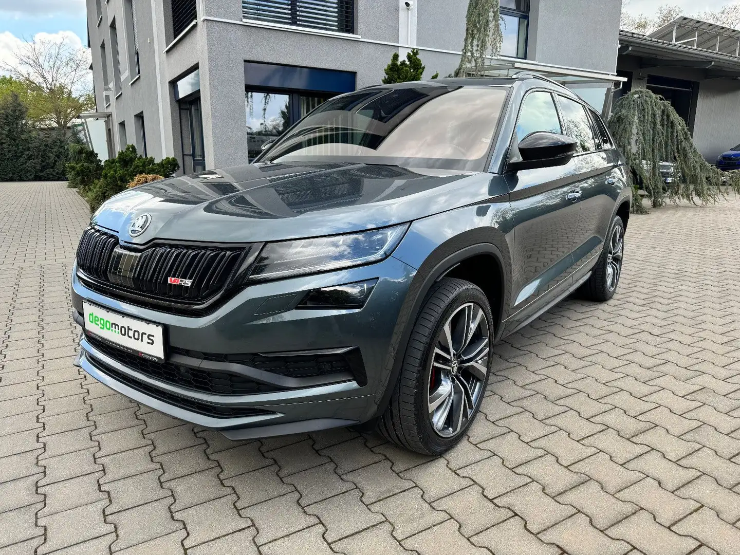 Skoda Kodiaq 2.0 TDI RS 4x4*AREA VIEW*STANDHEIZUNG* Grau - 1