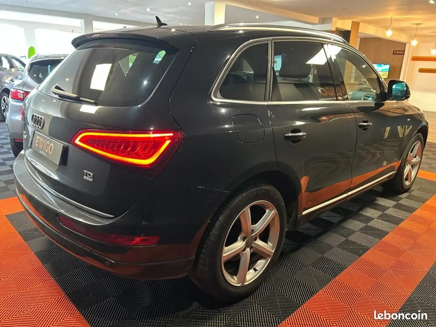 Audi Q5 2.0 TDI 150 S line Noir - 2